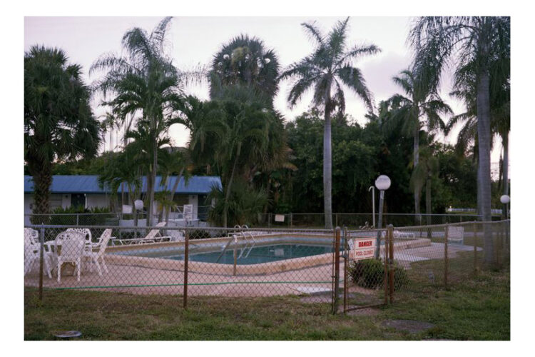 Atlantic Lodge II, Boyton Beach, FL 2016 pastime paradise all american favorites usa america amerika uncommon places common places art kunst photography fotografie photographie fineart photography fineart newtopographics beyond places vanishing places contemporary art americanprospects american views picturing america urban stills approaching nowhere cityscape roadside america american surfaces places münster muenster christian gieraths thomas ruff düsseldorf Fotoschule interieur downtown artwork Galerie gallery