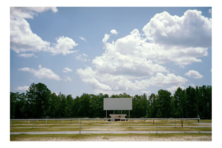 Drive Inn, Savannah Hwy, Jesup, GA 2016 pastime paradise all american favorites usa america amerika uncommon places common places art kunst photography fotografie photographie fineart photography fineart newtopographics beyond places vanishing places contemporary art americanprospects american views picturing america urban stills approaching nowhere cityscape roadside america american surfaces places münster muenster christian gieraths thomas ruff düsseldorf Fotoschule interieur downtown artwork Galerie gallery