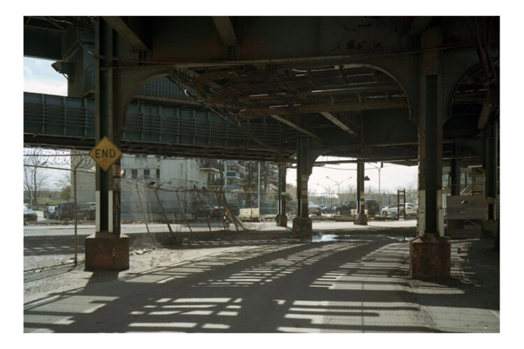 Ocean Parkway Station, Brighton Beach, New York pastime paradise all american favorites usa america amerika uncommon places common places art kunst photography fotografie photographie fineart photography fineart newtopographics beyond places vanishing places contemporary art americanprospects american views picturing america urban stills approaching nowhere cityscape roadside america american surfaces places münster muenster christian gieraths thomas ruff düsseldorf Fotoschule interieur downtown artwork Galerie gallery 2011